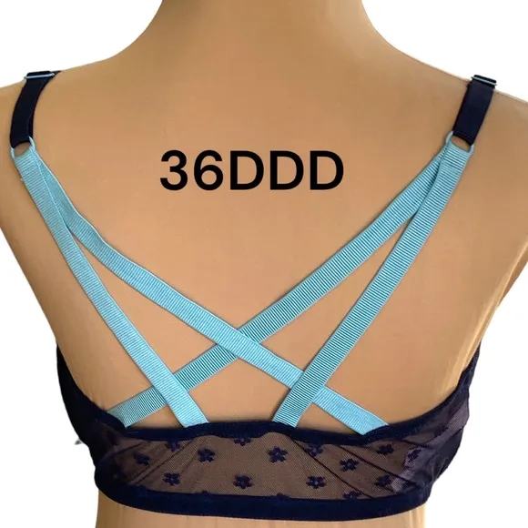 - Victoria’s Secret’s Front-Close Full Coverage Push-Up Underwire Bra Sz 3…