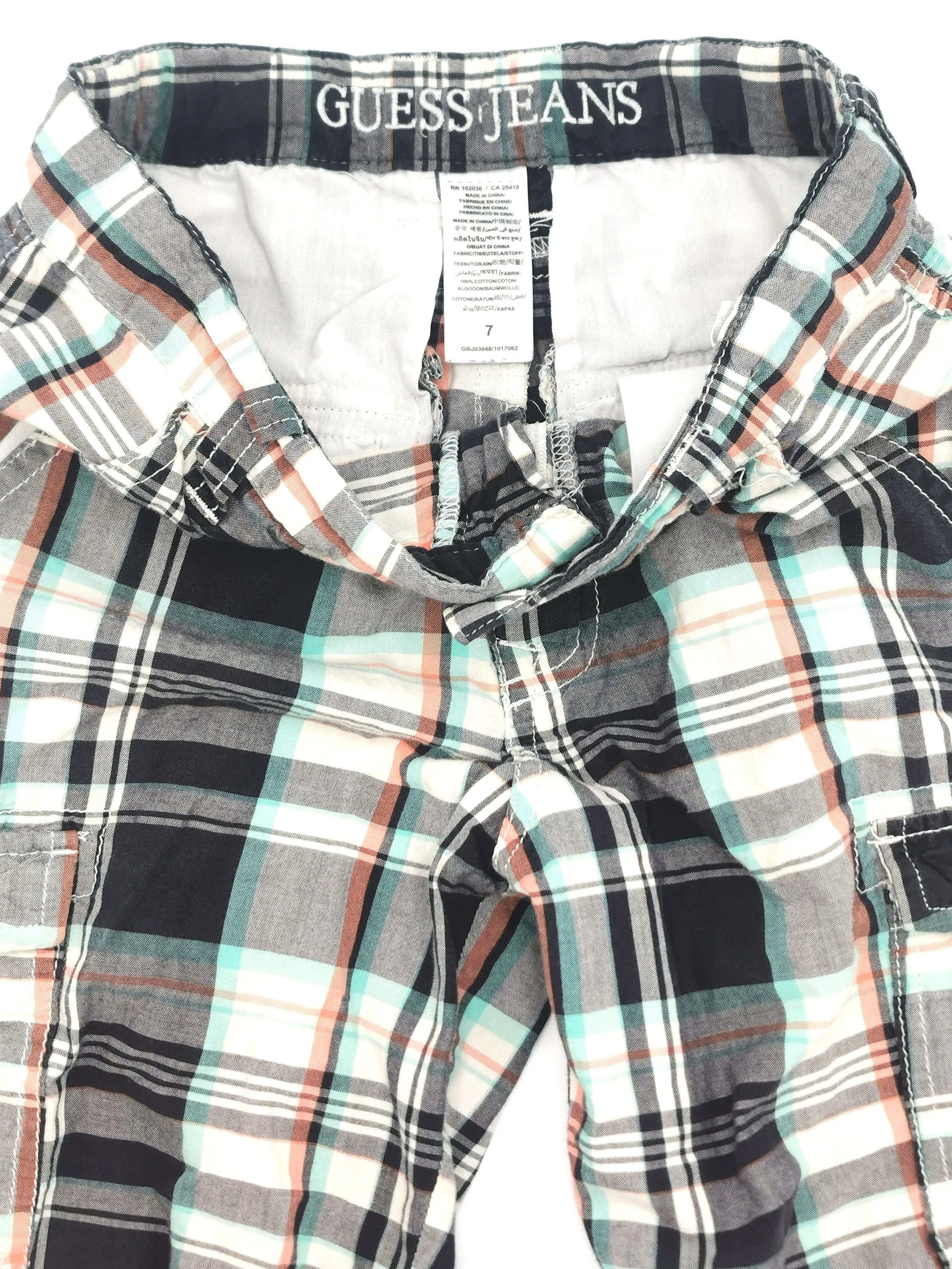 BOY SIZE 7 YEARS - GUESS Super Soft Cargo Shorts EUC B43