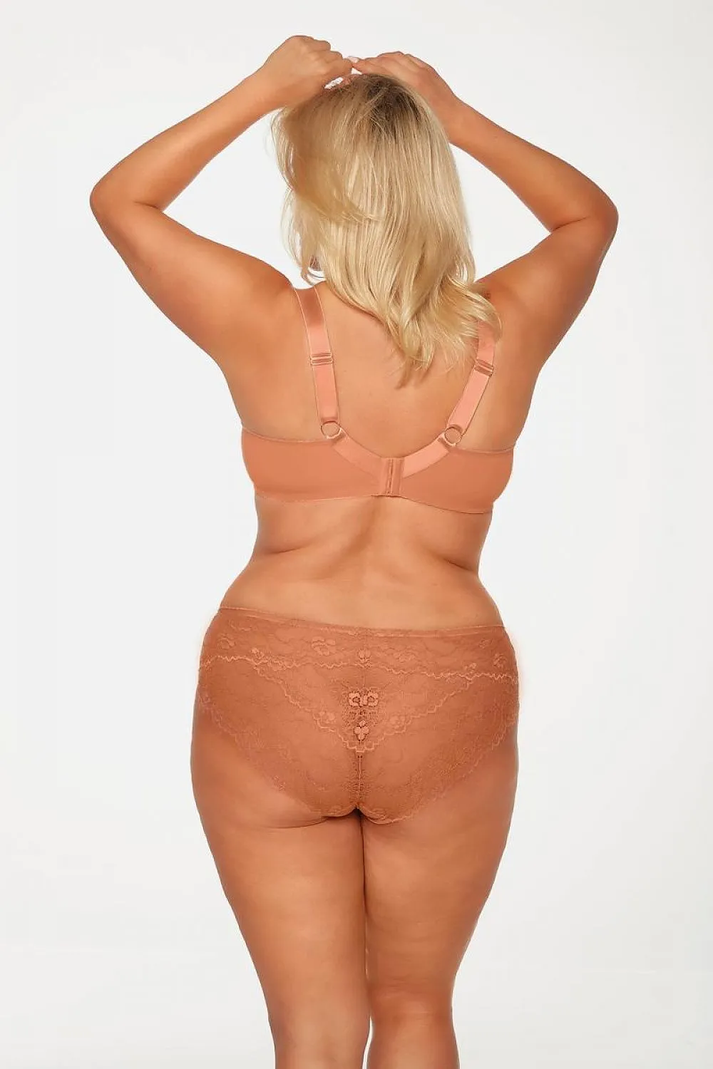 Coral Soft Cup Bra – Seamless Microfiber Lingerie with Light Support and Clean Lines