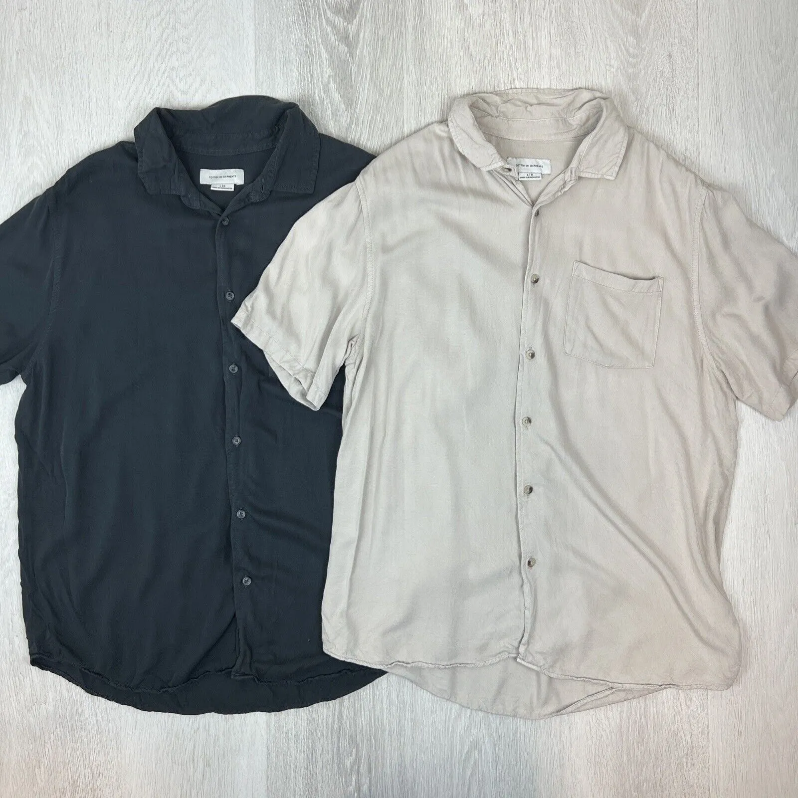 Cotton On Mens Short Sleeve Viscose Button Up Shirts Size Large (2 Shirts)
