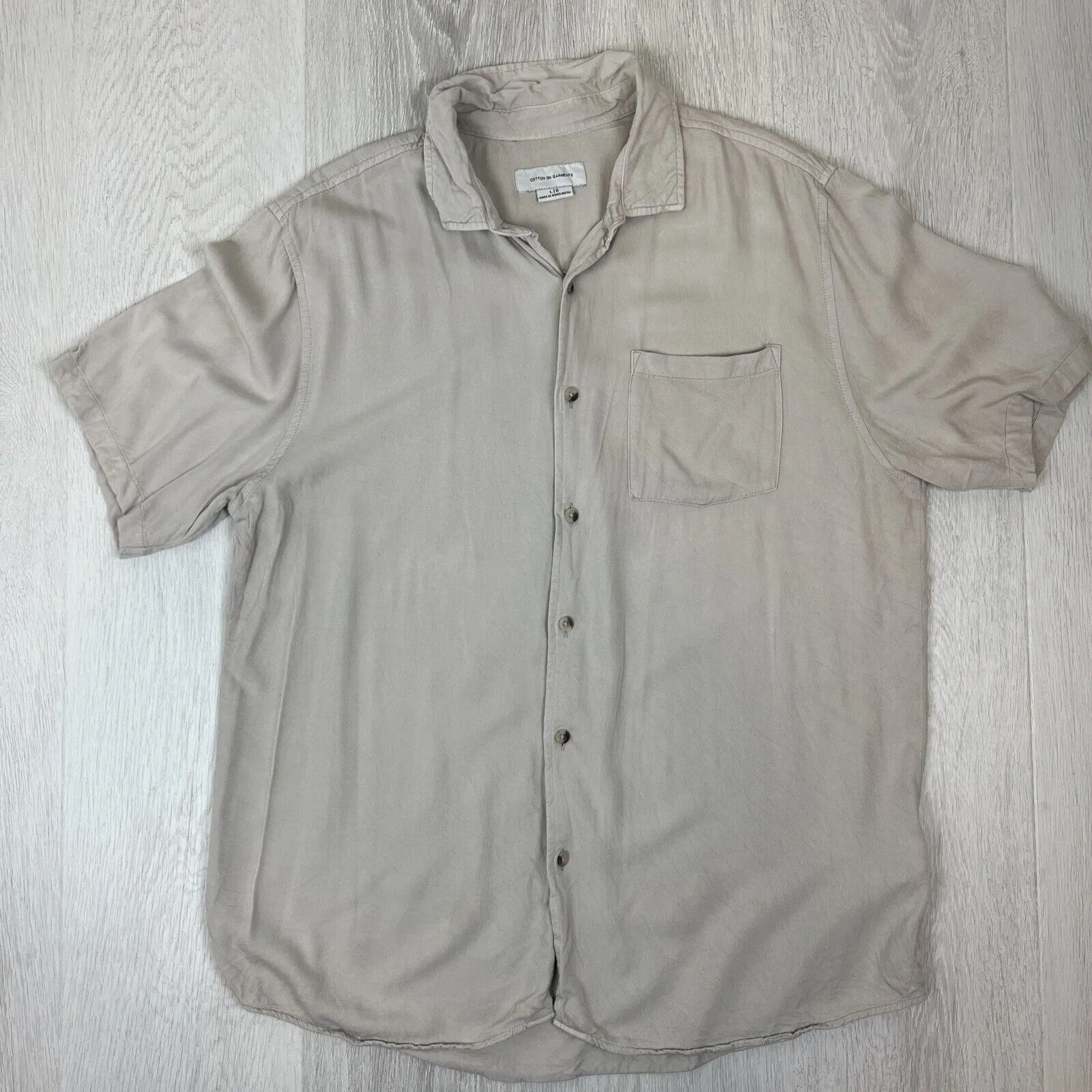 Cotton On Mens Short Sleeve Viscose Button Up Shirts Size Large (2 Shirts)