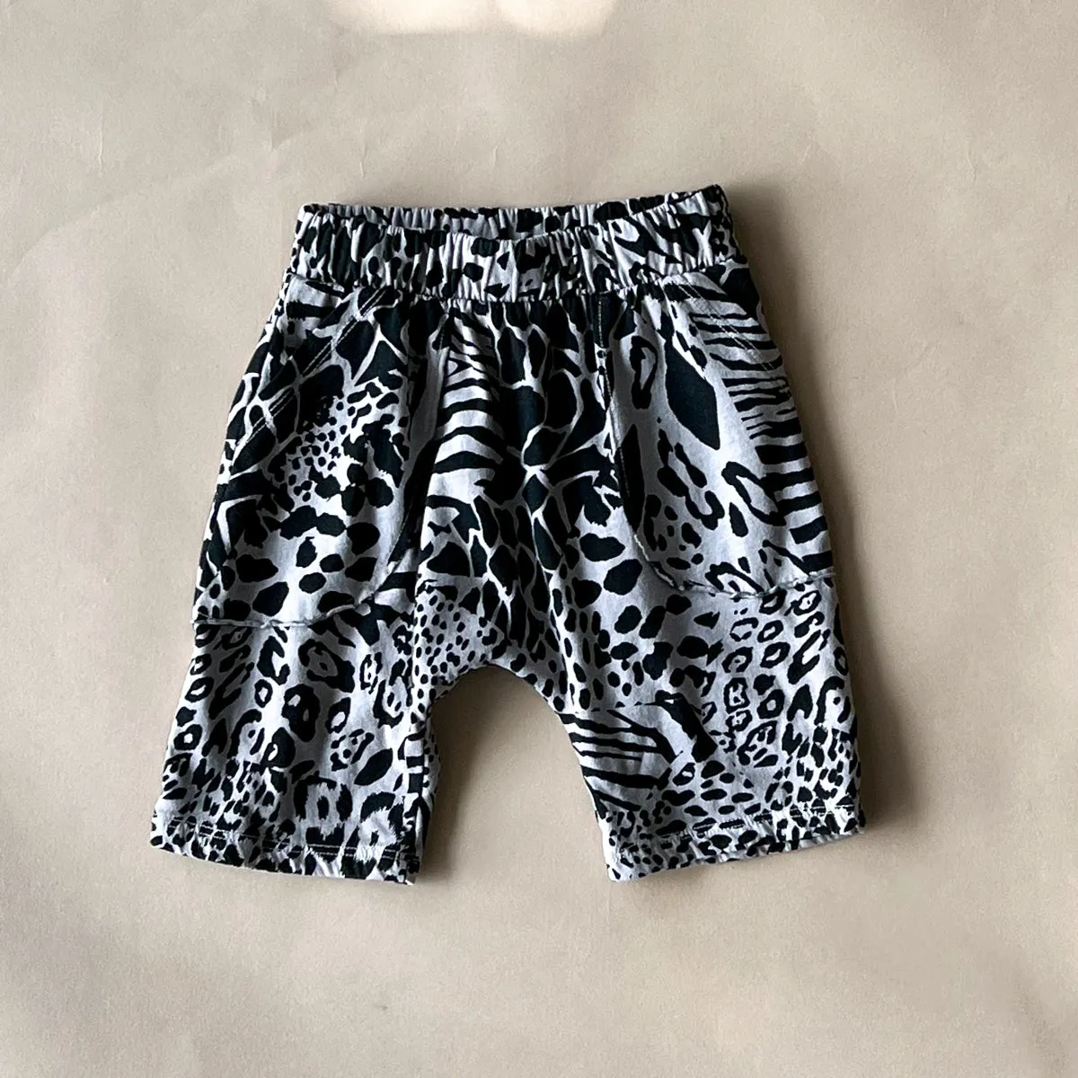 Izzy-Safari Print Shorts | Cobblestone