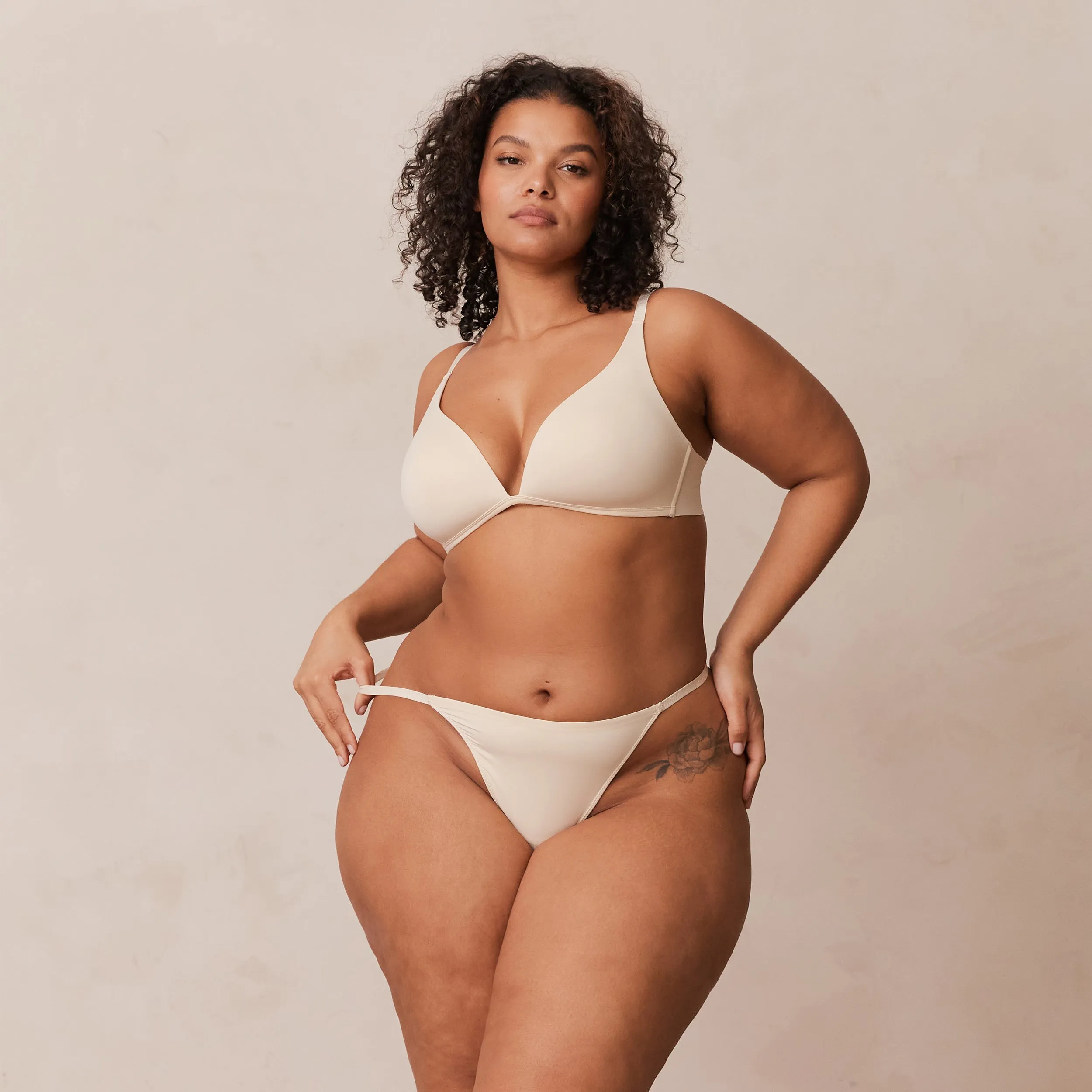 Light Plunge Soutien-Gorge T-Shirt Sans Armatures - Latte