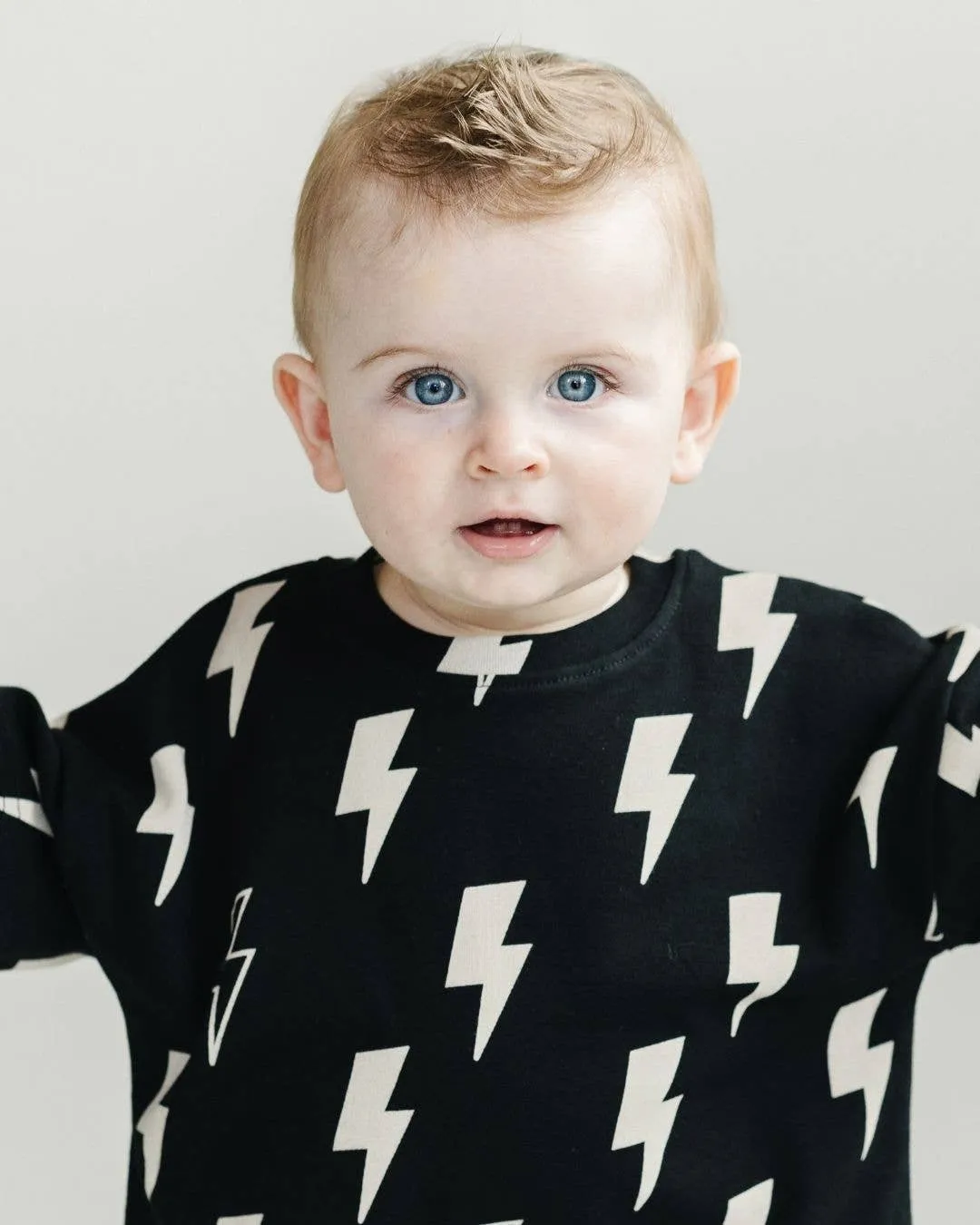 Lucky Panda Kids - Shorts Set | Black Bolts: 3T