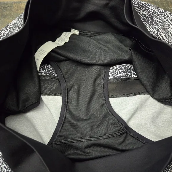 LULULEMON Pace Perfect Shorts‎ | 6