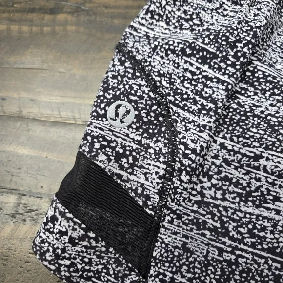 LULULEMON Pace Perfect Shorts‎ | 6
