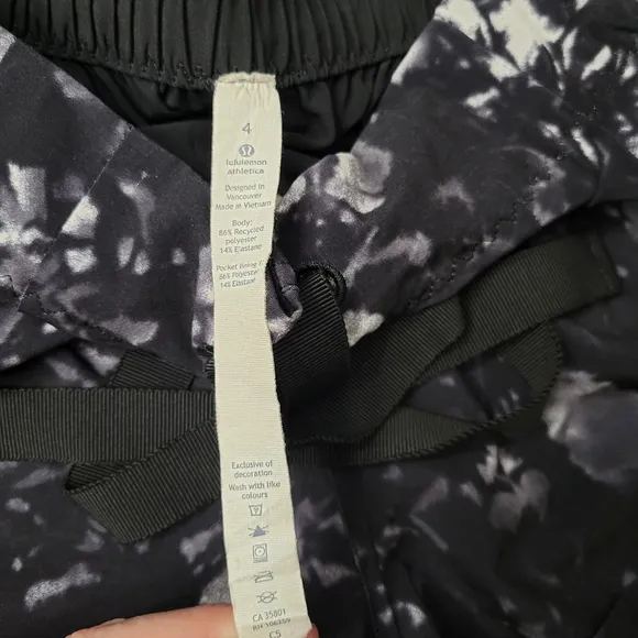 LULULEMON Spring Break‎ Away Shorts | 4