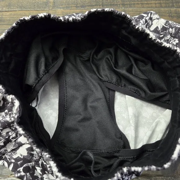 LULULEMON Tracker Shorts |‎ 4