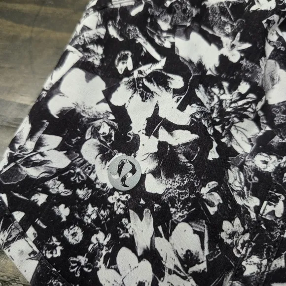 LULULEMON Tracker Shorts |‎ 4