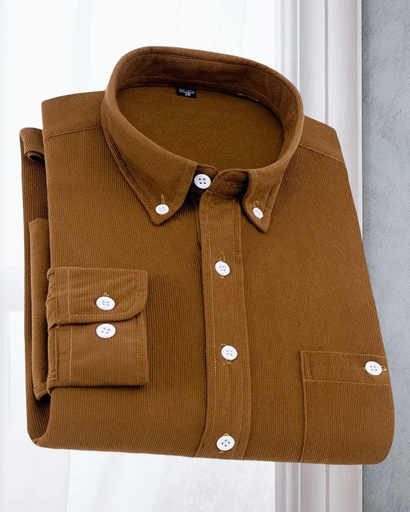 Men’s Long-Sleeve Buttoned Corduroy Shirt