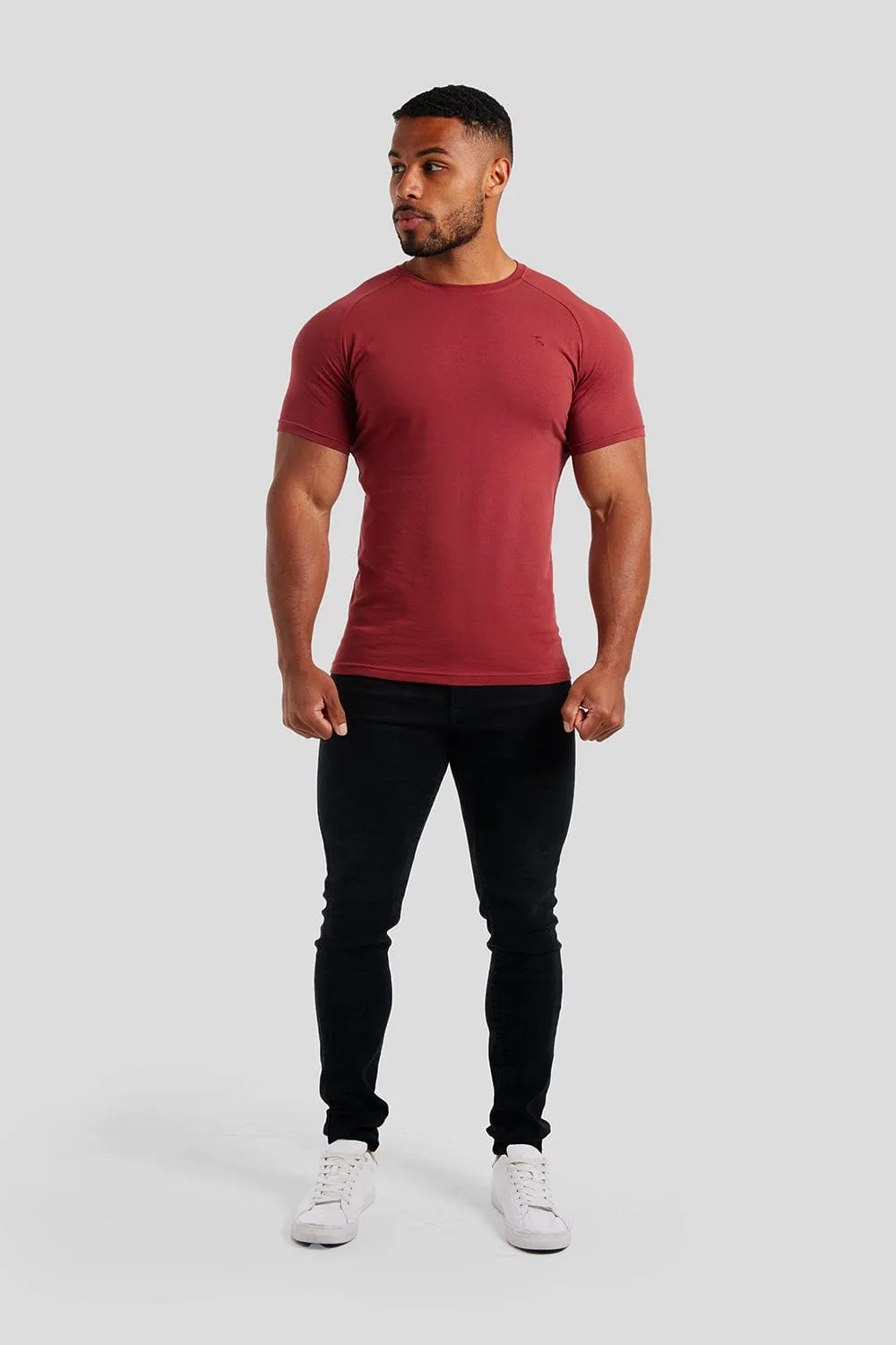 Muscle Fit T-Shirt in Merlot