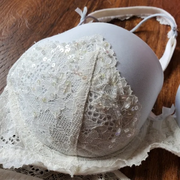 NEW Victoria's secret dream angels lace demi 32B
