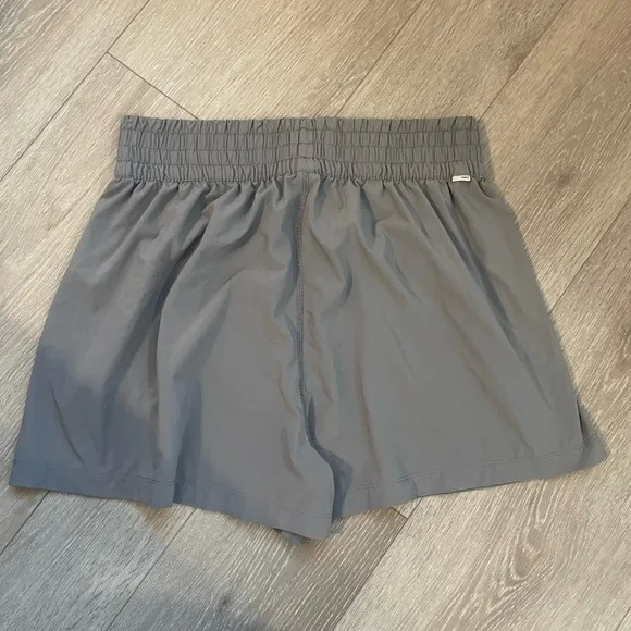 NWOT vuori shorts