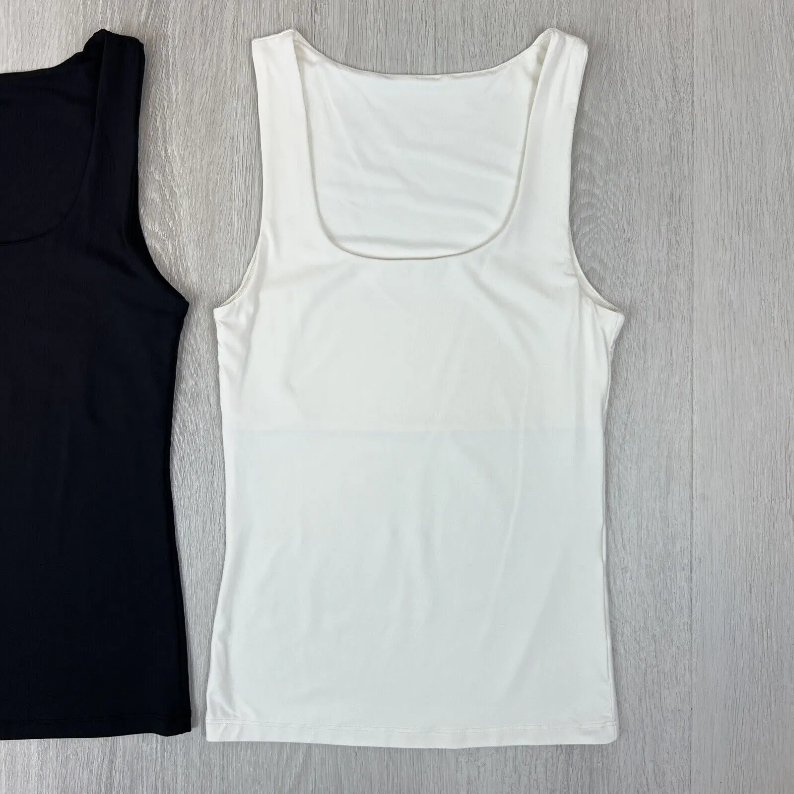 Only Brand Womens Tank Top Size Small (2 Tops)