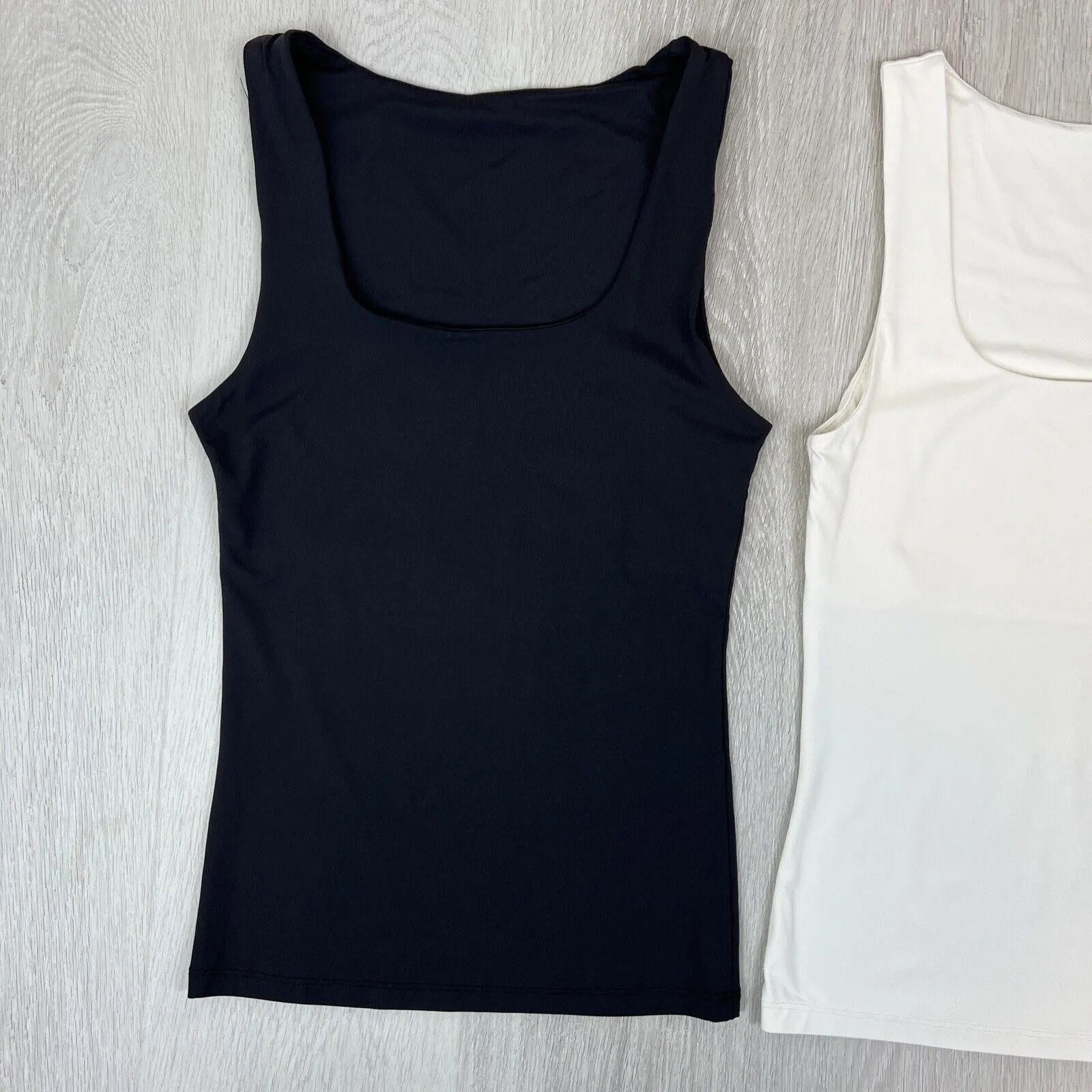 Only Brand Womens Tank Top Size Small (2 Tops)