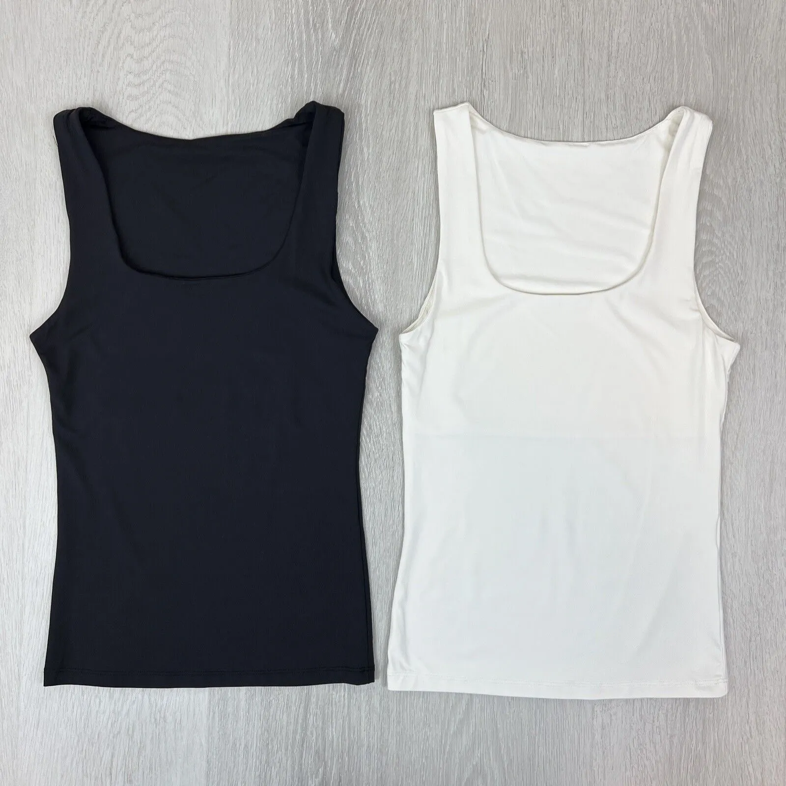 Only Brand Womens Tank Top Size Small (2 Tops)