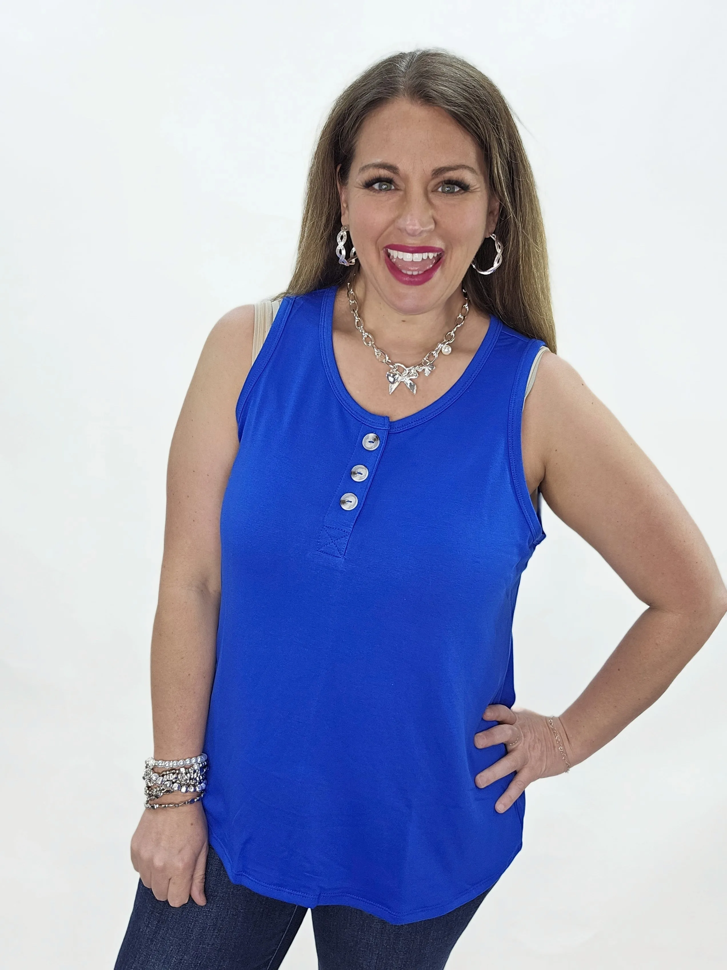 ROYAL BUTTON SLEEVELESS TANK