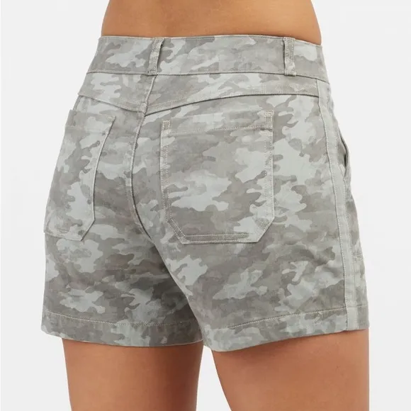 Spanx Stretch Twill Short in Camo