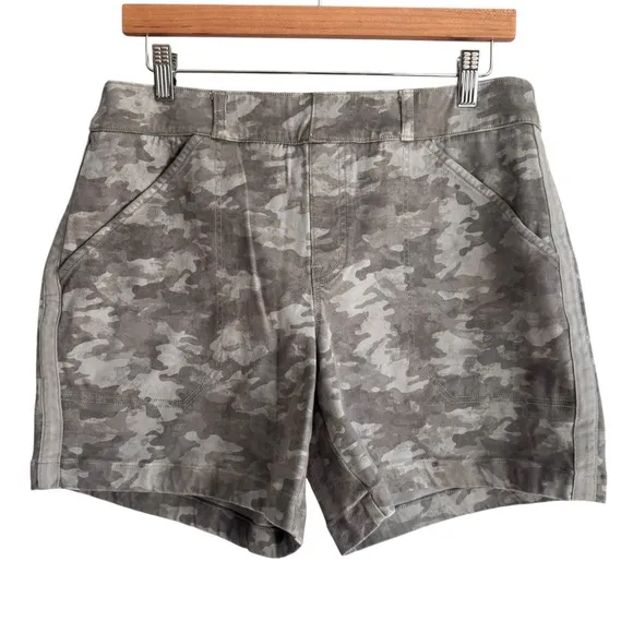 Spanx Stretch Twill Short in Camo
