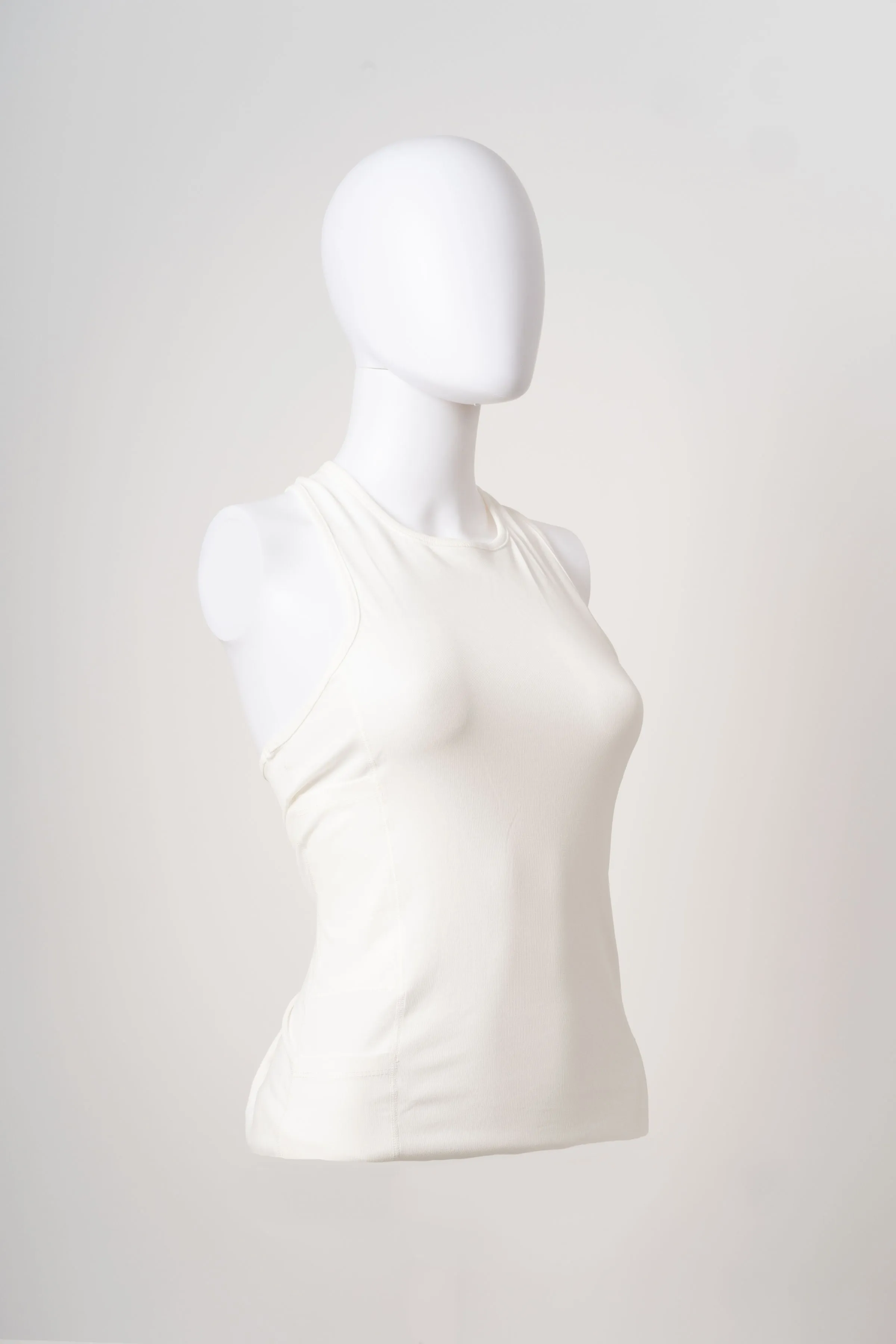 Women's Hidden Flask Tank Top: Smart Storage for Your Night Out